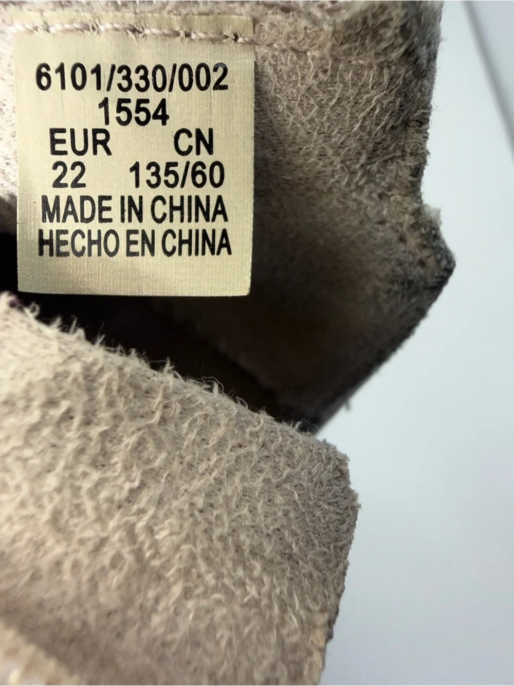 Zara Kids Two-Tone Chelsea Boots in Cream and Black